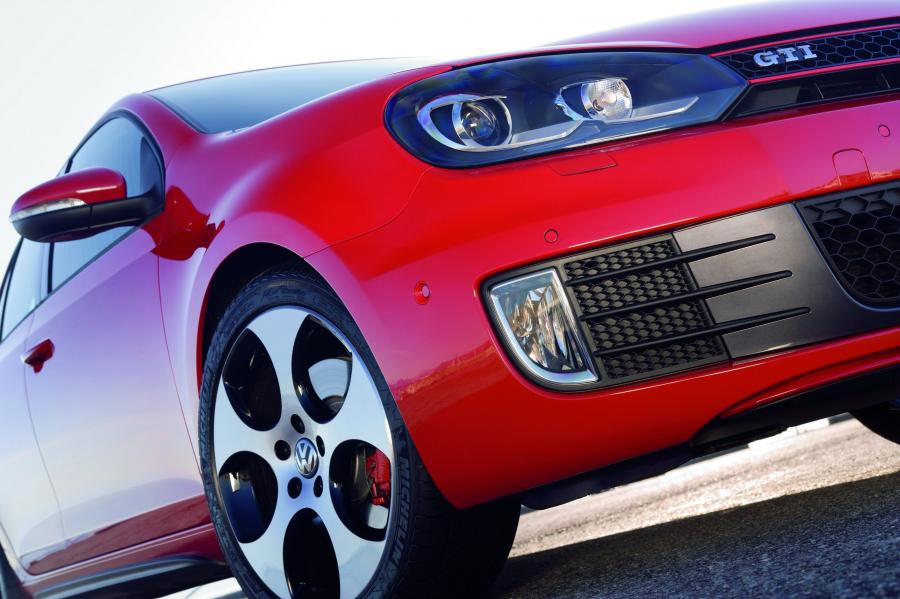 Volkswagen Golf GTi 2008 года  (фото 54 из 83)